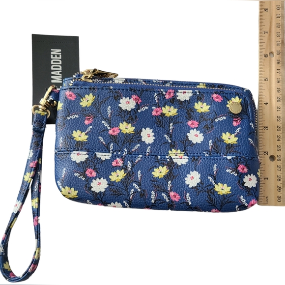 NWT STEVE MADDEN | BLUE/MINT| FLORAL PRINT |  BTRELL WRISTLET - Picture 13 of 16